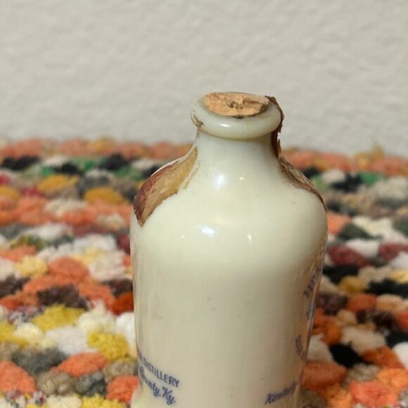 1970’s Vintage Henry Mckenna Bourbon Whisky Miniature Ceramic Jug Bottle - Picture 11 of 14